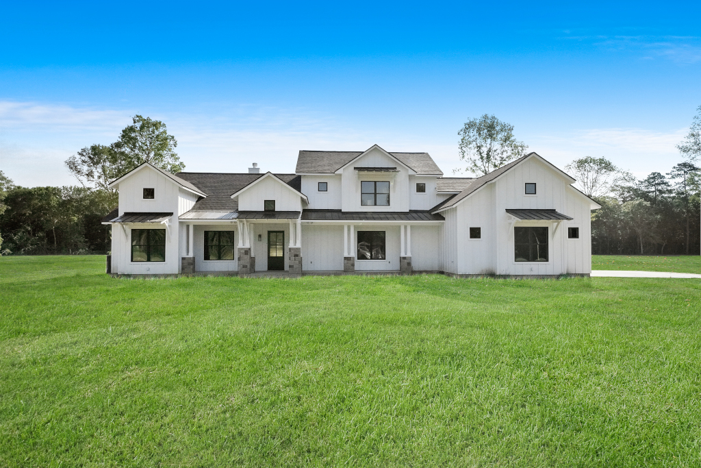 Country Property Street View